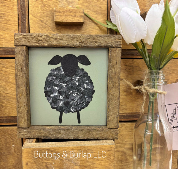 Sheep, baaaa lath sitter