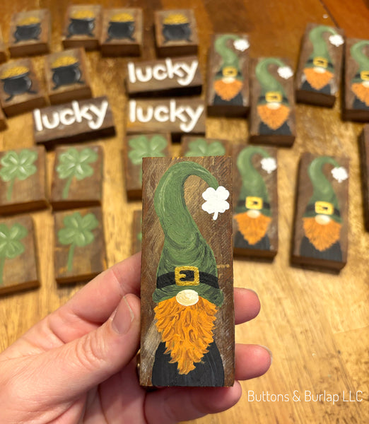 St. Patrick’s Day mini lath sitters