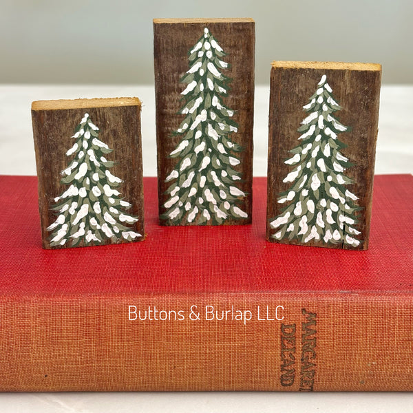 Mini snowy tree lath sitters
