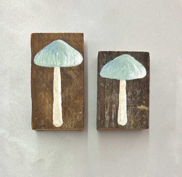 Mushroom lath sitters