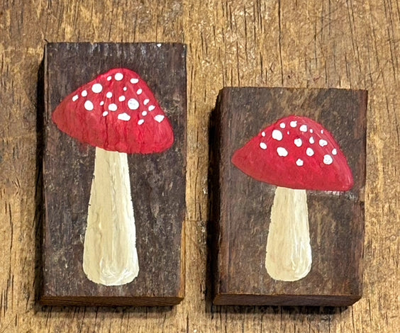 Mushroom lath sitters