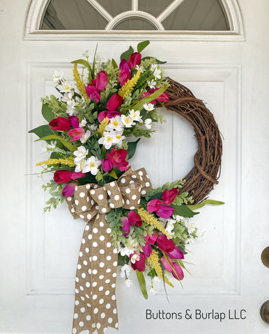 Tulip Spring wreath, polka dot ribbon