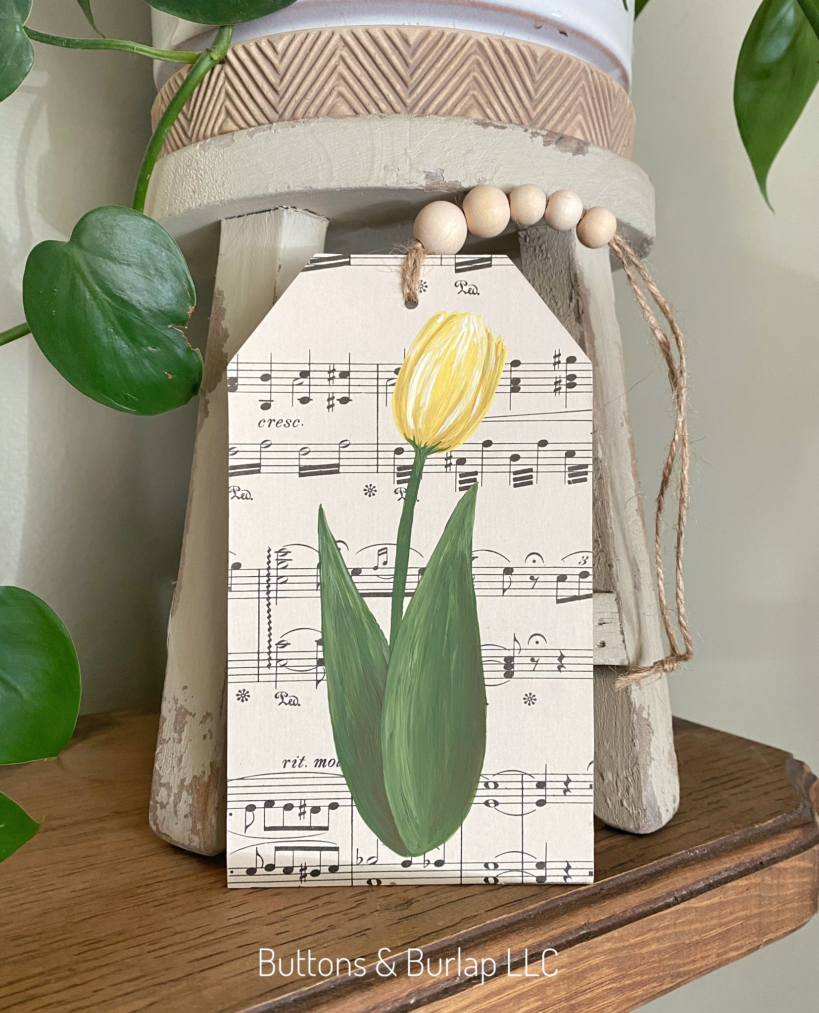 Spring tulip wood tag